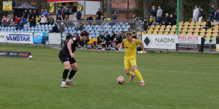 Żółto-Czarne derby dla Połańca