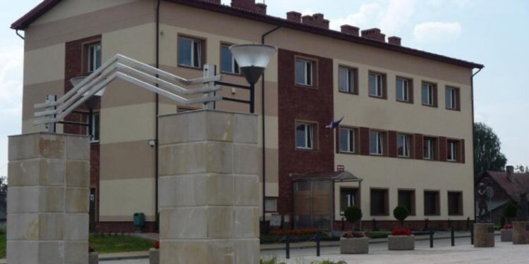 Przestrzeń dla kultury i miejsce ukrycia powstanie w Miedzianej Górze - Radio Kielce Przestrzeń dla kultury i miejsce ukrycia powstanie w Miedzianej Górze