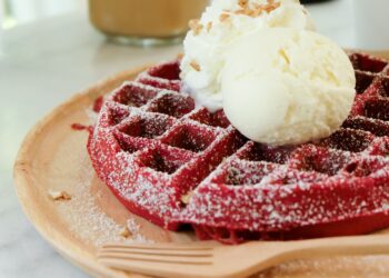 Świąteczne różowe gofry fasolowe - Radio Kielce Świąteczne różowe gofry fasolowe