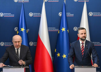 Szef MON i komisarz UE: program SAFE istotny dla niezależności produkcji zbrojeniowej Europy