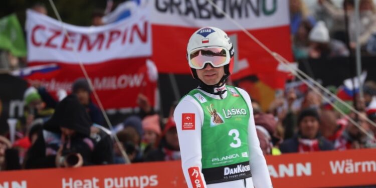 PŚ w skokach - Kamil Stoch zakończył karierę - Radio Kielce 29.03.2026. Planica, Słowenia. Kamil Stoch podczas konkursu indywidualnego Pucharu Świata w lotach narciarskich w słoweńskiej Planicy / Fot. Grzegorz Momot - PAP