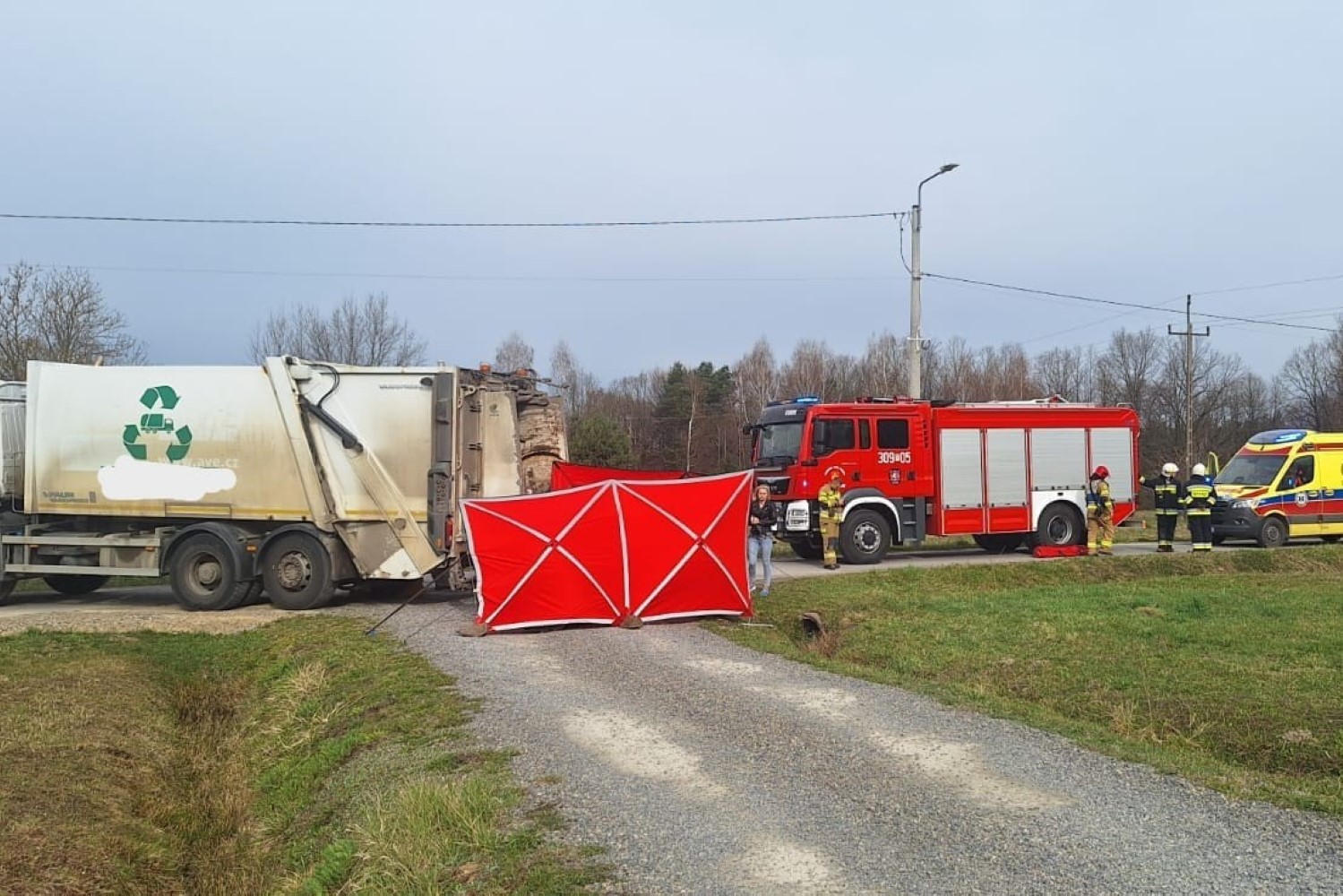 Tragiczny wypadek. Śmieciarka potrąciła jednego z pracowników