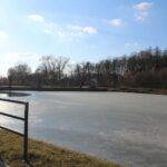 Będzie most, ścieżka i nowe nasadzenia w Kazimierzy Wielkiej - Radio Kielce 05.04.2026. Zalew w Kazimierzy Wielkiej / Fot. Marta Gajda-Kruk - Radio Kielce