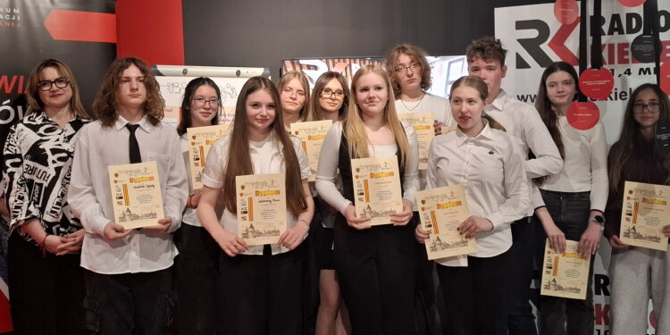 Młodzi ludzie pięknie mówią o bezpieczeństwie