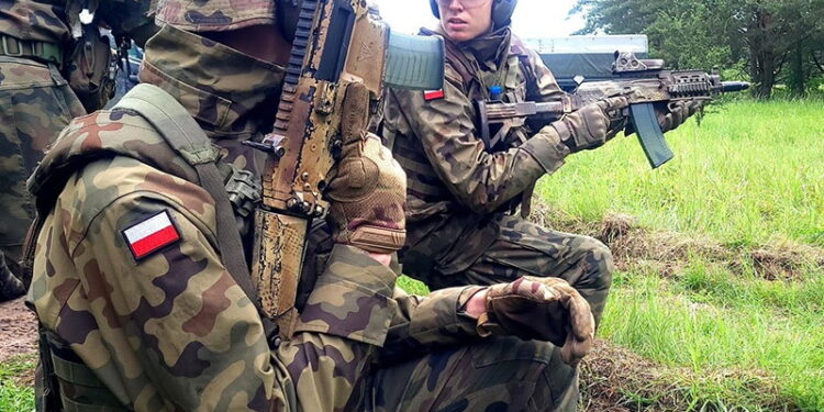 W szkołach powstanie więcej oddziałów przygotowania wojskowego