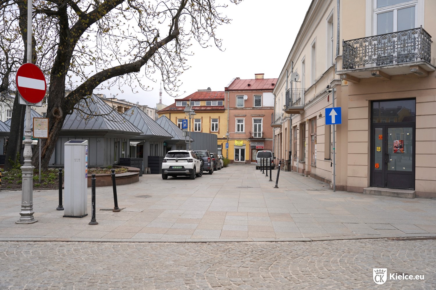 Utrudnienia w ruchu przy kieleckim Rynku