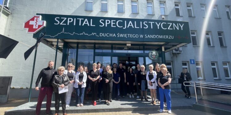 22.04.2026. Sandomierz. Protest szpitali powiatowych / Fot. Grażyna Szlęzak-Wójcik - Radio Kielce