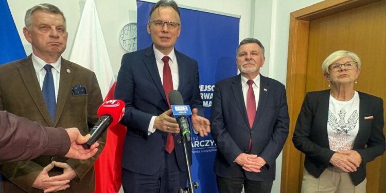 17.04.2026. Grzybów. Konferencja prasowa / Fot. Aleksandra Słowak - Radio Kielce