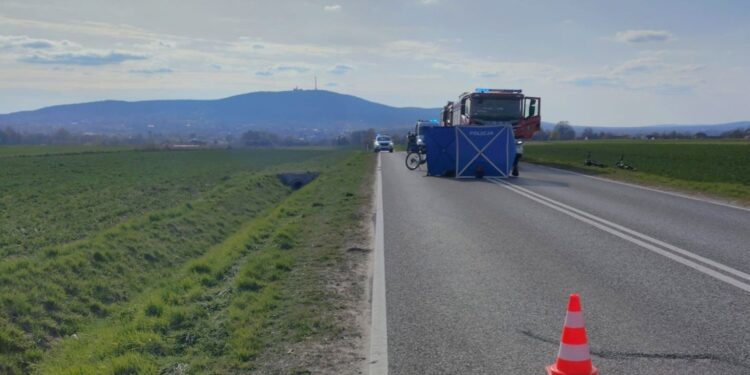 Śmierć rowerzysty na drodze