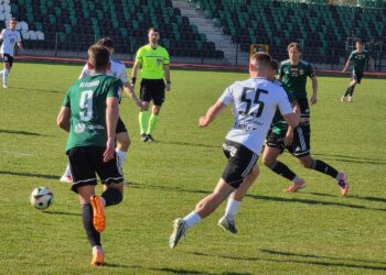 18.04.2026. Mecz 27. kolejki piłkarskiej Betclic 3. Ligi: Star Starachowice - Wiślanie Skawina / Fot. Maciej Makuła - Radio Kielce