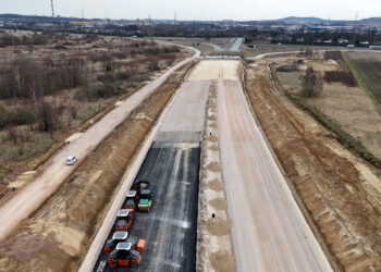 S74 od Mniowa do Kielc w połowie gotowa