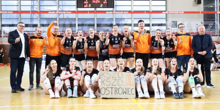 Ostrowieckie siatkarki przed ogromną szansą awansu do I ligi. Wygrały turniej półfinałowy