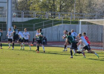 18.04.2026. Mecz 27. kolejki piłkarskiej Betclic 3. Ligi: Star Starachowice - Wiślanie Skawina / Fot. Maciej Makuła - Radio Kielce
