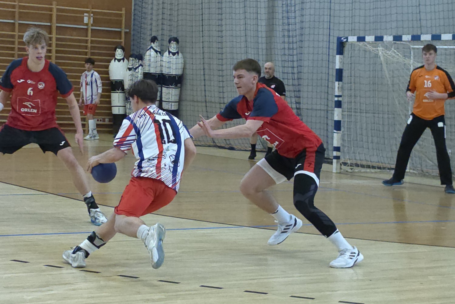 Drugi zespół SMS dał lekcję handballu Górnikowi Zabrze