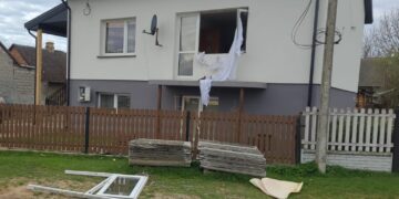 Wybuch gazu w domu jednorodzinnym. Ranna kobieta