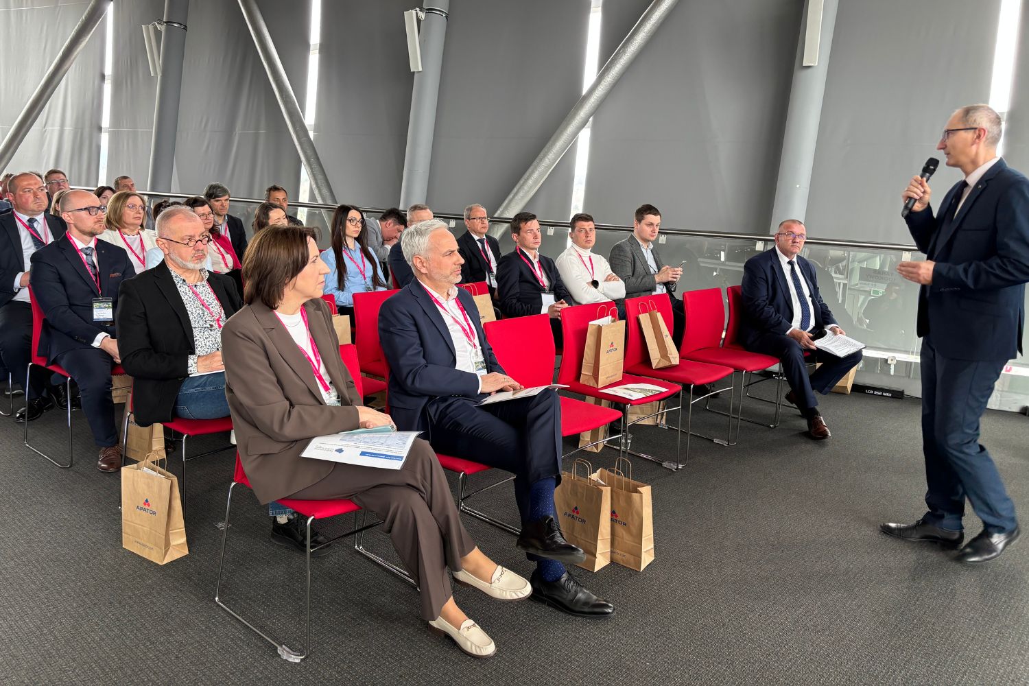 Spółdzielnie energetyczne odpowiedzią na drogi prąd? - Radio Kielce Kielce. Targi Kielce. I Konwent Spółdzielni Energetycznych / Fot. Marcin Marszałek - Radio Kielce