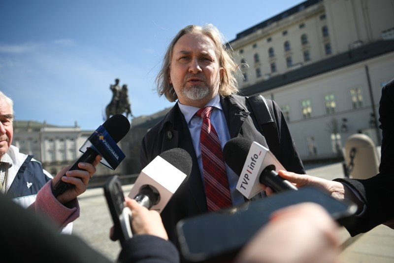 01.04.2026. Warszawa. Dariusz Szostek po wyjściu ze ślubowania w Pałacu Prezydenckim w Warszawie / Fot. PAP/Marcin Obara