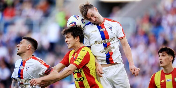 18.04.2026. Zabrze. Mecz 29. kolejki PKO BP Ekstraklasy: Górnik Zabrze - korona Kielce / Fot. PAP/Jarek Praszkiewicz