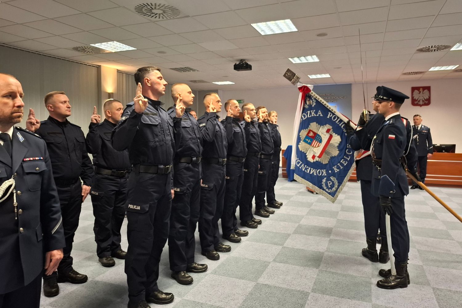 Kolejni funkcjonariusze zasilili świętokrzyską policję