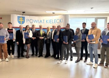 27.04.2026. Kielce. Przekazanie pieniędzy dla niepełnosprawnych / Fot. Marcin Marszałek - Radio Kielce