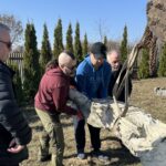 Skalbmierz. Kamienna figura świętego Stanisława / Źródło: Miasto i Gmina Skalbmierz - Facebook