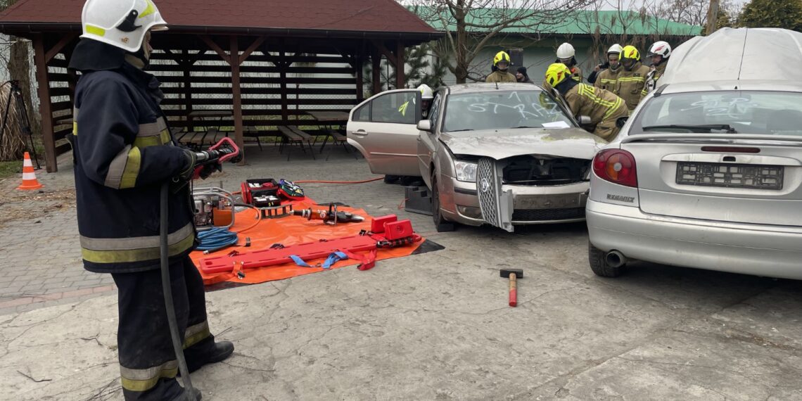 11.04.2026. Złota. Cwiczenia ewakuacji mieszkańców na wypadek zagrożeń kryzysowych / Fot. Grażyna Szlęzak-Wójcik - Radio Kielce