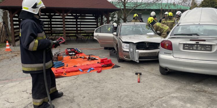 11.04.2026. Złota. Cwiczenia ewakuacji mieszkańców na wypadek zagrożeń kryzysowych / Fot. Grażyna Szlęzak-Wójcik - Radio Kielce