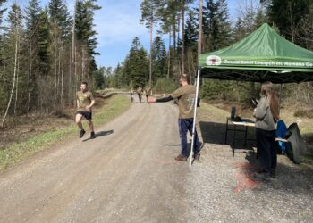 Leśne zmagania w Zagnańsku - Radio Kielce 16.04.2026. Zagnańsk. XVI Mistrzostwa Polski Szkół w Umiejętnościach Leśnych / Fot. Daniel Lenart - Radio Kielce