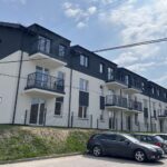 17.04.2026. Sędziszów. Przekazanie pierwszych mieszkań komunalnych w województwie świętokrzyskim wybudowane w ramach Społecznej Inicjatywy Mieszkaniowej / Fot. Marcin Marszałek - Radio Kielce