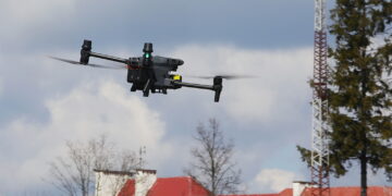 10.04.2026. Masłów. Pokaz wykorzystania dronów w działaniach służb / Fot. Wiktor Taszłow - Radio Kielce