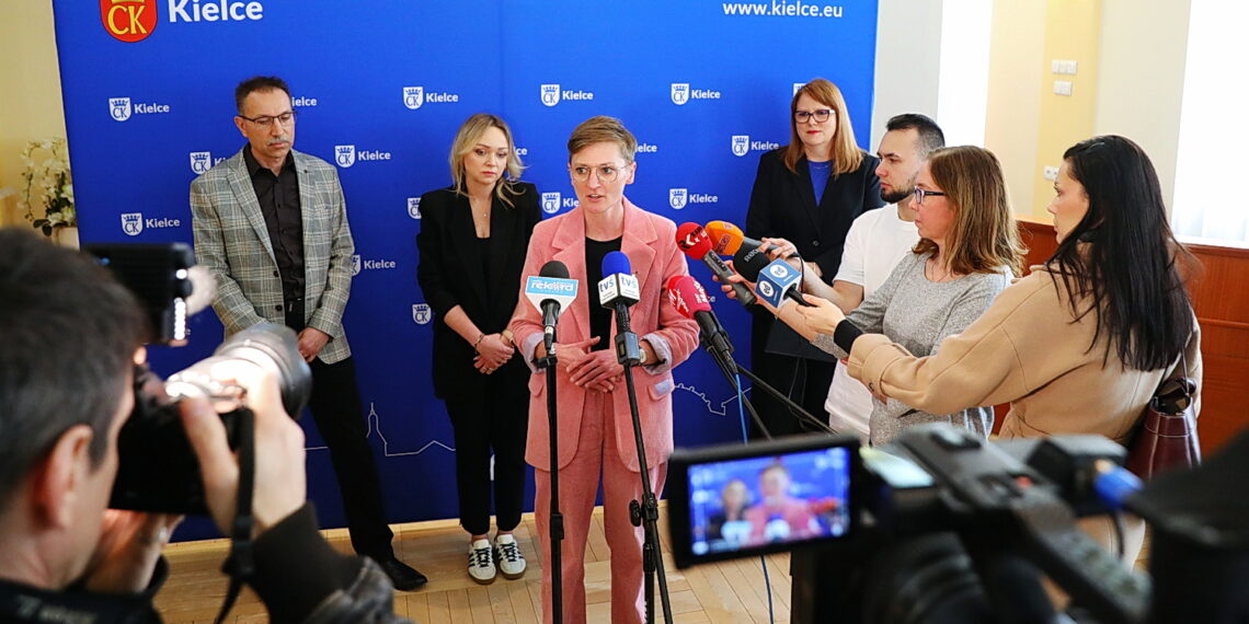 13.04.2026. Kielce. Konferencja dot. akcji „Zdrowie na kółkach” / Fot. Wiktor Taszłow - Radio Kielce