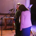 14.04.2026. Kielce. Państwowe Liceum Sztuk Plastycznych imienia Józefa Szermentowskiego w Kielcach. Aktorka Agata Kulesza odwiedziła kieleckie liceum / Fot. Wiktor Taszłow - Radio Kielce