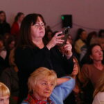 14.04.2026. Kielce. Państwowe Liceum Sztuk Plastycznych imienia Józefa Szermentowskiego w Kielcach. Aktorka Agata Kulesza odwiedziła kieleckie liceum / Fot. Wiktor Taszłow - Radio Kielce