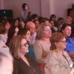 14.04.2026. Kielce. Państwowe Liceum Sztuk Plastycznych imienia Józefa Szermentowskiego w Kielcach. Aktorka Agata Kulesza odwiedziła kieleckie liceum / Fot. Wiktor Taszłow - Radio Kielce