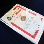 16.04.2026. Kielce. Świętokrzyski Urząd Wojewódzki. Młodzi bohaterowie zostali uhonorowani odznakami „Iuvenis Forti" / Fot. Wiktor Taszłow - Radio Kielce