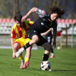 17.04.2026. Kielce. Mecz Betclic 3. Ligi: Korona Kielce II - Naprzód Jędrzejów / Fot. Wiktor Taszłow - Radio Kielce