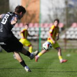 17.04.2026. Kielce. Mecz Betclic 3. Ligi: Korona Kielce II - Naprzód Jędrzejów / Fot. Wiktor Taszłow - Radio Kielce