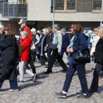 Podczas spaceru odkrywali tajemnice miasta - Radio Kielce