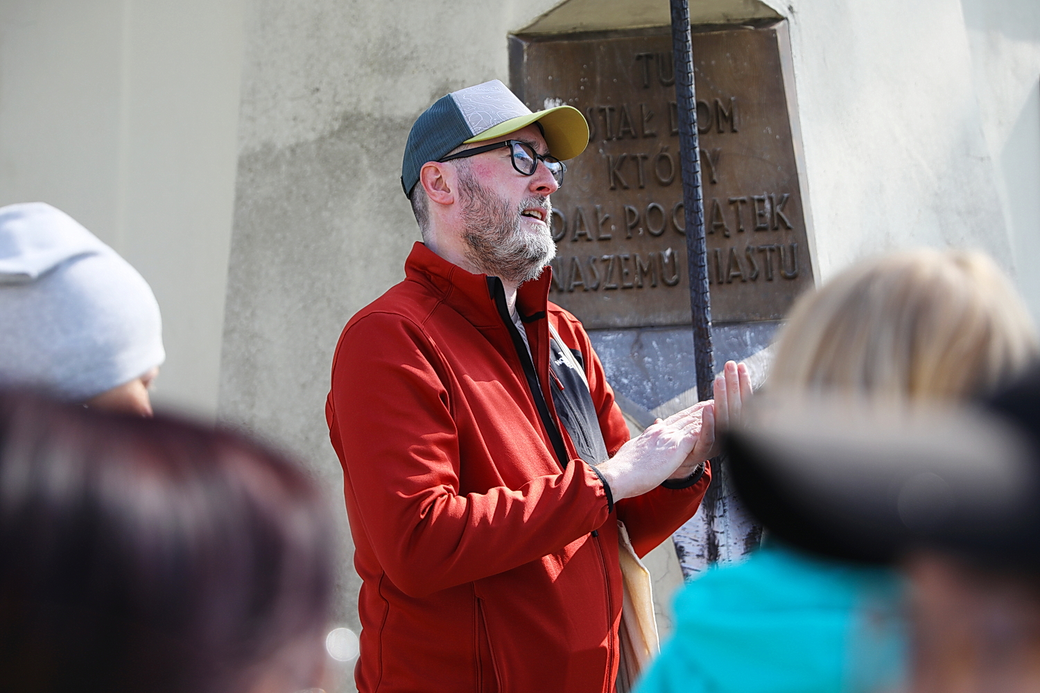 Podczas spaceru odkrywali tajemnice miasta