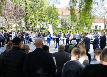 19.04.2026. Pińczów. Przedwyborcza debata z udziałem kandydatów na burmistrza Miasta i Gminy Pińczów / Fot. Wiktor Taszłow - Radio Kielce