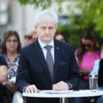 19.04.2026. Pińczów. Przedwyborcza debata z udziałem kandydatów na burmistrza Miasta i Gminy Pińczów. Na zdjęciu: Janusz Koniusz / Fot. Wiktor Taszłow - Radio Kielce