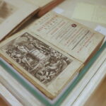 21.04.2026. Oblęgorek. Wernisaż wystawy "Roma Aeterna – antyczne fascynacje Henryka Sienkiewicza". / Fot. Wiktor Taszłow - Radio Kielce