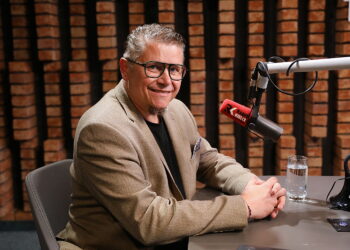 22.04.2026. Radio Kielce. Rozmowa Dnia. Na zdjęciu: Przemysław Cielecki - prezes zarządu SIM SMS / Fot. Wiktor Taszłow - Radio Kielce