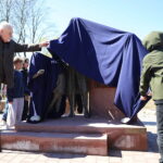 22.04.2026. Kielce. Odsłonięcie pomnika dr Władysława Buszkowskiego / Fot. Wiktor Taszłow - Radio Kielce