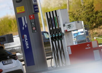 Od soboty tańsze paliwa. Rząd podał ceny