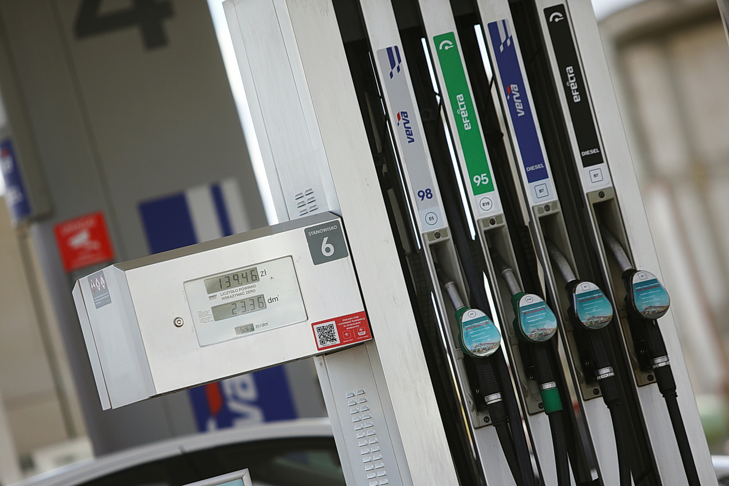 W przyszłym tygodniu przez cały czas drożeć będzie diesel, podwyżki cen benzyny wyhamują