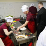 24.04.2026. Kielce. Warsztaty kulinarne z Karolem Okrasą / Fot. Wiktor Taszłow - Radio Kielce