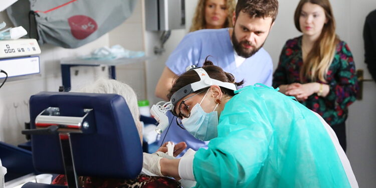 Lekarze z Japonii uczą się od kieleckich specjalistów