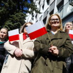 30.04.2026. Kielce. Urząd Marszałkowski. Uroczyste wciągnięcie flagi państwowej na maszt / Fot. Wiktor Taszłow - Radio Kielce