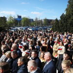 30.04.2026. Kielce. Urząd Marszałkowski. Uroczyste wciągnięcie flagi państwowej na maszt / Fot. Wiktor Taszłow - Radio Kielce